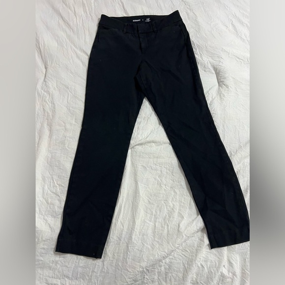 Old Navy High Rise Pixie Secret-Smooth Pocket Pants, Size 2 - Picture 2 of 10